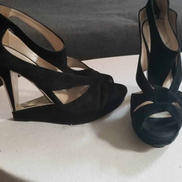 Christian Dior Cutout Wedge Sandal - Picture 5 of 6